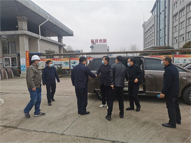 市人大常委會黨組書記、主任一行到湖北江南公司調(diào)研工作