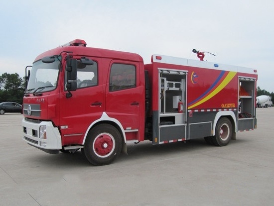東風(fēng)天錦6噸泡沫消防車(chē)【外露】