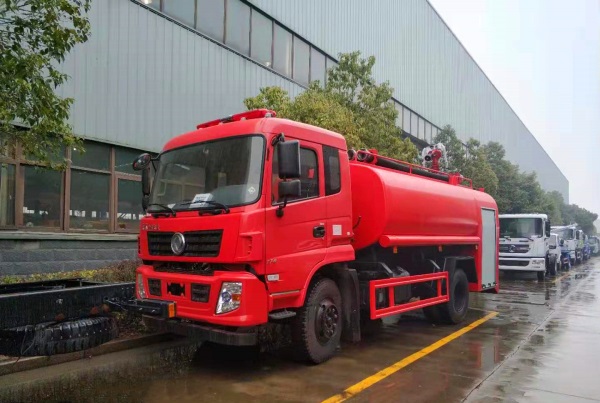 10噸東風(fēng)D9消防灑水車